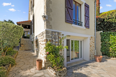 House for sale in LA CELLE ST CLOUD  - 4 rooms - 96 m² 