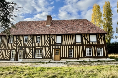 House for sale in MEZIDON VALLEE D'AUGE  - 7 rooms - 200 m² 