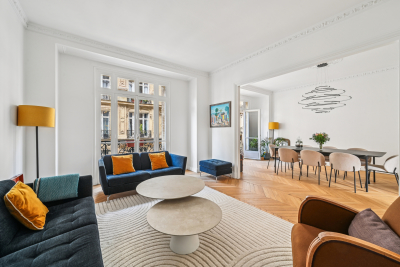 Appartement &agrave; louer &agrave; PARIS 16EME  - 5 pi&egrave;ces - 129 m&sup2; 