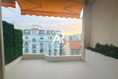 Apartment for sale in NICE  - 3 rooms - 82 m&sup2; 