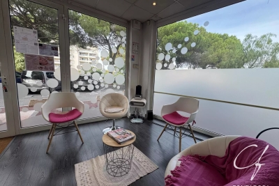 Commerce à louer à FRÉJUS  - 3 pièces - 63 m² 