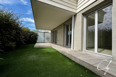 Apartment for sale in PUGET-SUR-ARGENS  - 3 rooms - 58 m² 