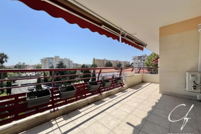Apartment for sale in FRÉJUS  - 3 rooms - 80 m² 