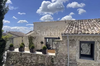 Maison à vendre à SALLES SOUS BOIS  - 5 pièces - 266 m² 