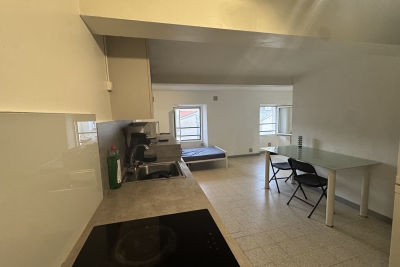 Appartement à louer à CUERS  - 1 pièces - 37 m² 