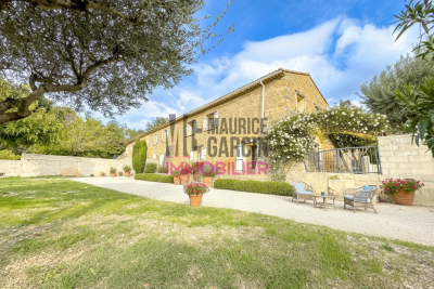 Maison &agrave; vendre &agrave; LAUDUN-L'ARDOISE  - 7 pi&egrave;ces - 160 m&sup2; 