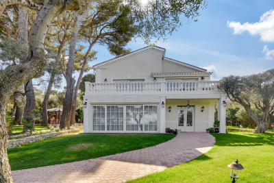 Maison à vendre à CAP D'ANTIBES  - 7 pièces - 257 m² 