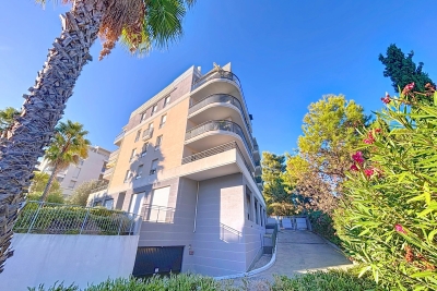 Appartement à vendre à ANTIBES Lagare - 2 pièces - 41 m² 