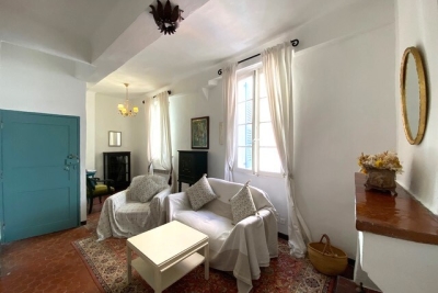 Appartement &agrave; vendre &agrave; COTIGNAC  - 4 pi&egrave;ces - 94 m&sup2; 