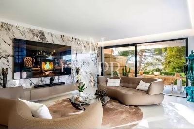 Apartment for sale in CANNES  - 3 rooms - 110 m² 