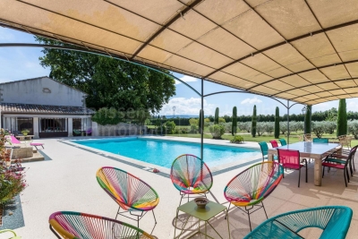 Maison à vendre à L'ISLE-SUR-LA-SORGUE  - 9 pièces - 345 m² 