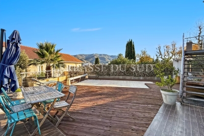 Maison à vendre à MARSEILLE 12EME  - 5 pièces - 196 m² 