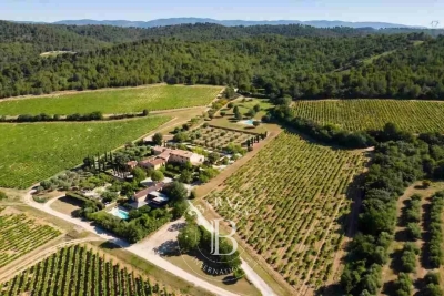 Apartment to rent in PERTUIS  - 4 rooms - 168 m² 