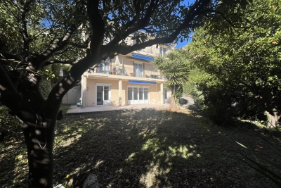 Appartement à vendre à EZE   - 76 m² 