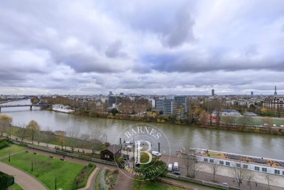 Apartment for sale in COURBEVOIE Pasteur - 4 rooms - 105 m² 