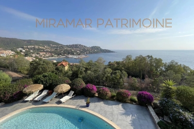 Maison à vendre à LE TRAYAS  - 6 pièces - 219 m² 