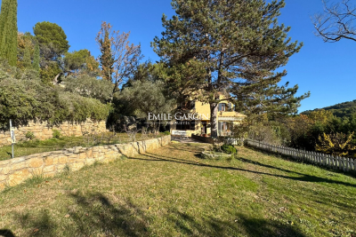 Maison à vendre à SALON-DE-PROVENCE  - 16 pièces - 227 m² 