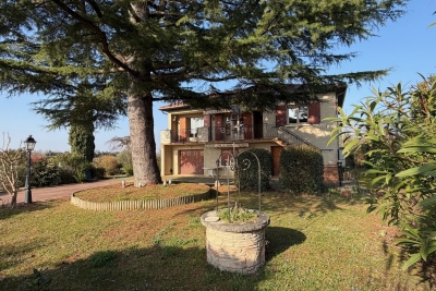 Maison &agrave; vendre &agrave; CHATILLON-ST-JEAN  - 5 pi&egrave;ces - 120 m&sup2; 