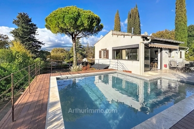 House for sale in MOUANS-SARTOUX  - 8 rooms - 200 m² 