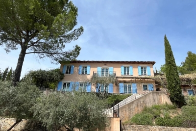 Maison à vendre à LORGUES  - 10 pièces - 300 m² 