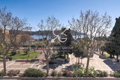 Apartment for sale in VILLEFRANCHE-SUR-MER  - 3 rooms - 107 m² 