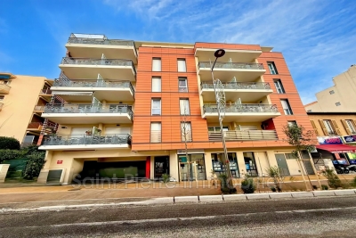 Apartment to rent in ST-LAURENT-DU-VAR  - 2 rooms - 40 m² 