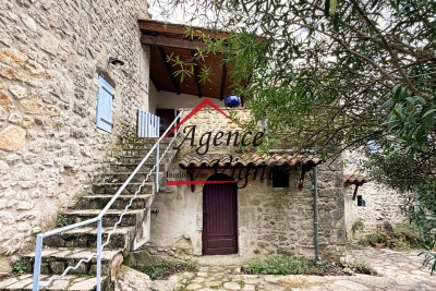 Maison &agrave; vendre &agrave; ALLEGRE LES FUMADES  - 6 pi&egrave;ces - 146 m&sup2; 