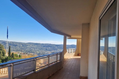Appartement &agrave; vendre &agrave; GRASSE Plascassier - 5 pi&egrave;ces - 95 m&sup2; 
