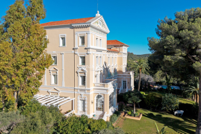 Appartement &agrave; vendre &agrave; St-Raphaël  - 6 pi&egrave;ces 303 m&sup2; 