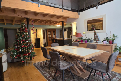 House for sale in AMBARÈS-ET-LAGRAVE  - 4 rooms - 163 m² 