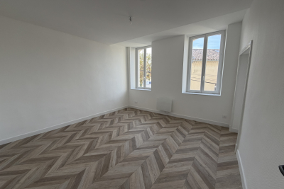 Appartement à louer à VALRÉAS  - 3 pièces - 72 m² 
