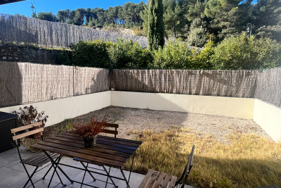 Appartement &agrave; louer &agrave; MEYRARGUES  - 2 pi&egrave;ces - 43 m&sup2; 