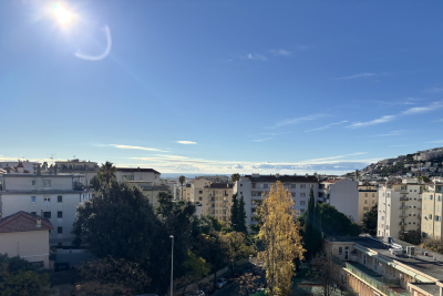 Appartement &agrave; vendre vue mer dernier etage sud 