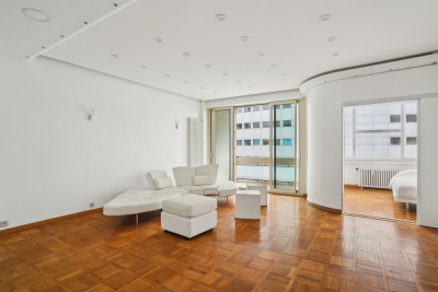 Apartment for sale in PARIS 16EME  - 4 rooms - 92 m² 