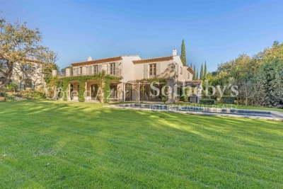 House for sale in ST-TROPEZ  - 15 rooms - 575 m² 