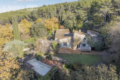 Maison à vendre à AIX-EN-PROVENCE  - 5 pièces - 160 m² 