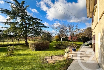 Maison à vendre à ST-ANDRÉ-DE-CUBZAC  - 6 pièces - 127 m² 