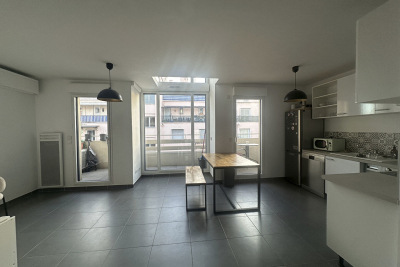 Appartement à louer à NICE Abbaye de Roseland - 3 pièces - 64 m² 