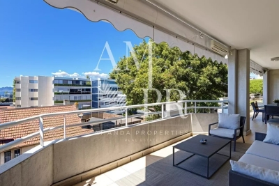 Appartement à vendre à CANNES La Source - 4 pièces - 80 m² 