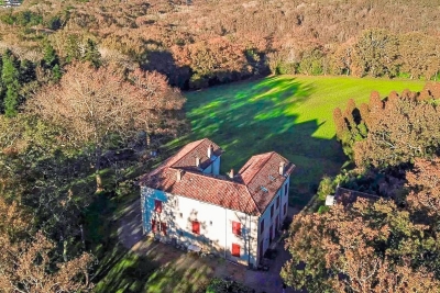 Maison &agrave; vendre &agrave; ST-JEAN-DE-LUZ  - 10 pi&egrave;ces - 550 m&sup2; 