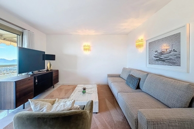 Appartement à louer à MOUGINS  - 3 pièces - 73 m² 