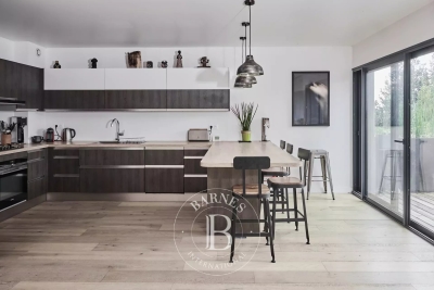 Apartment for sale in BAGNOLET  - 8 rooms - 454 m² 