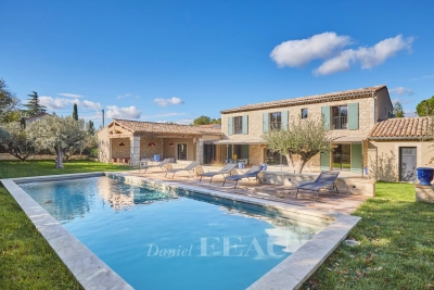 Maison à vendre à ST-RÉMY-DE-PROVENCE  - 11 pièces - 375 m² 
