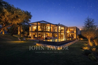 Maison &agrave; vendre &agrave; VALBONNE  - 6 pi&egrave;ces - 336 m&sup2; 