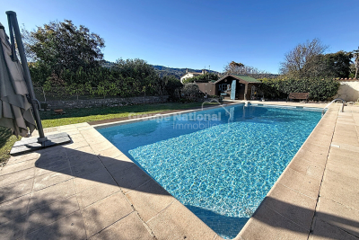 Maison &agrave; louer &agrave; LA ROQUETTE-SUR-SIAGNE  - 4 pi&egrave;ces - 74 m&sup2; 