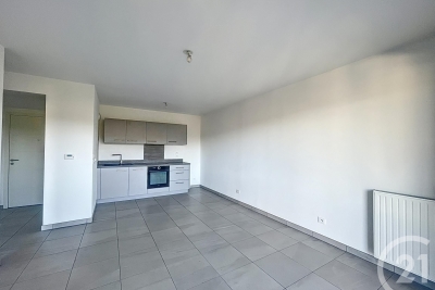 Appartement à louer à MOUGINS  - 2 pièces - 42 m² 