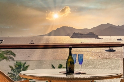 Apartment for sale in CANNES  - 2 rooms - 60 m² 