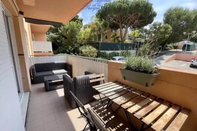 Appartement à louer à GIENS  - 2 pièces - 33 m² 