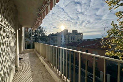 Appartement à louer à NICE Abbaye de Roseland - 2 pièces - 70 m² 