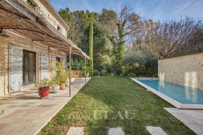 Maison à vendre à MAUSSANE-LES-ALPILLES  - 5 pièces - 192 m² 
